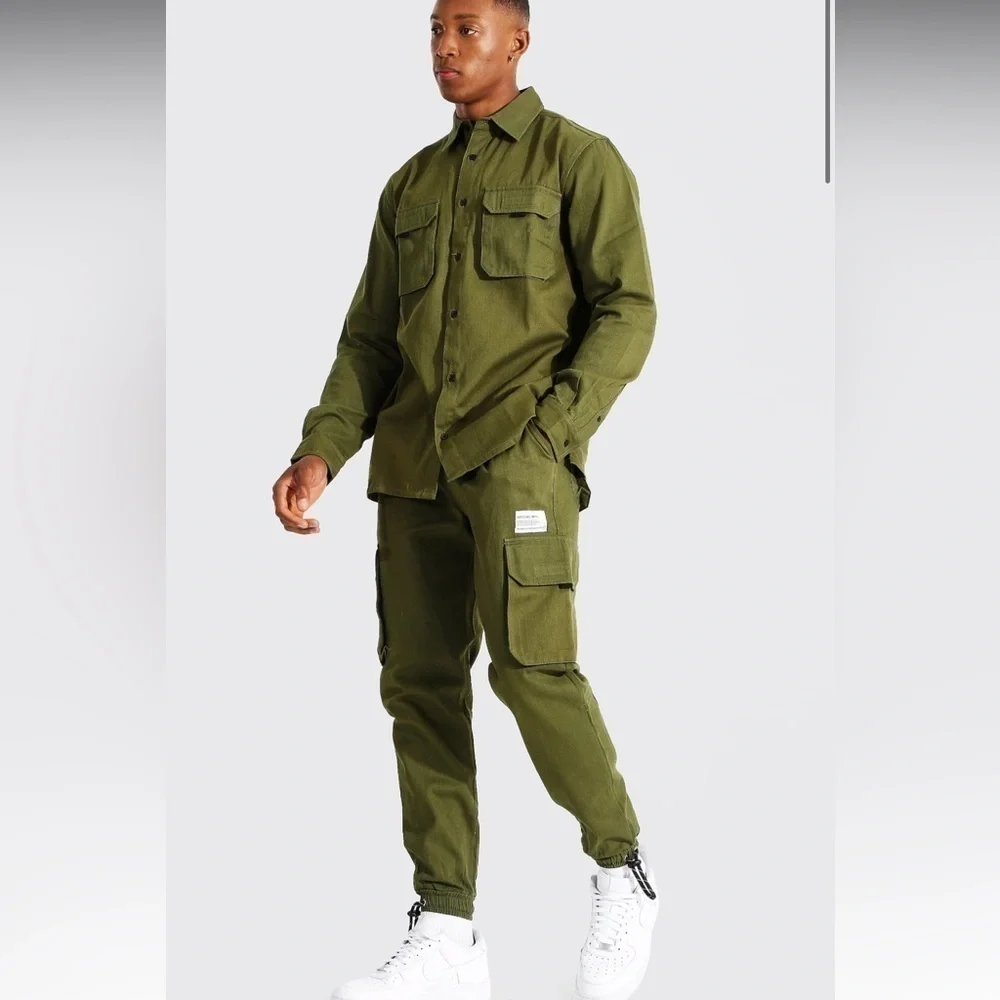BOOHOOMAN OFFICIAL MAN UTILITY SHIRT & TROUSER SET
